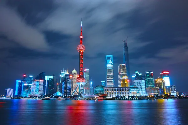 A Local's Night Walk Route to Skip the Bund Crowds